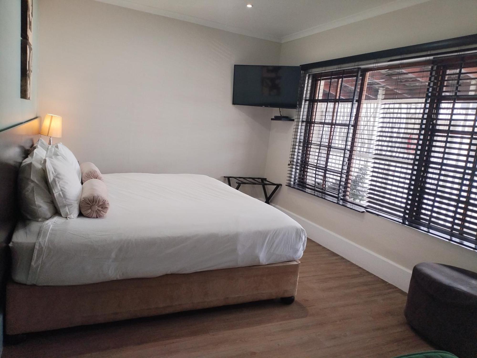 Mypond Stenden Hotel Port Alfred Room photo