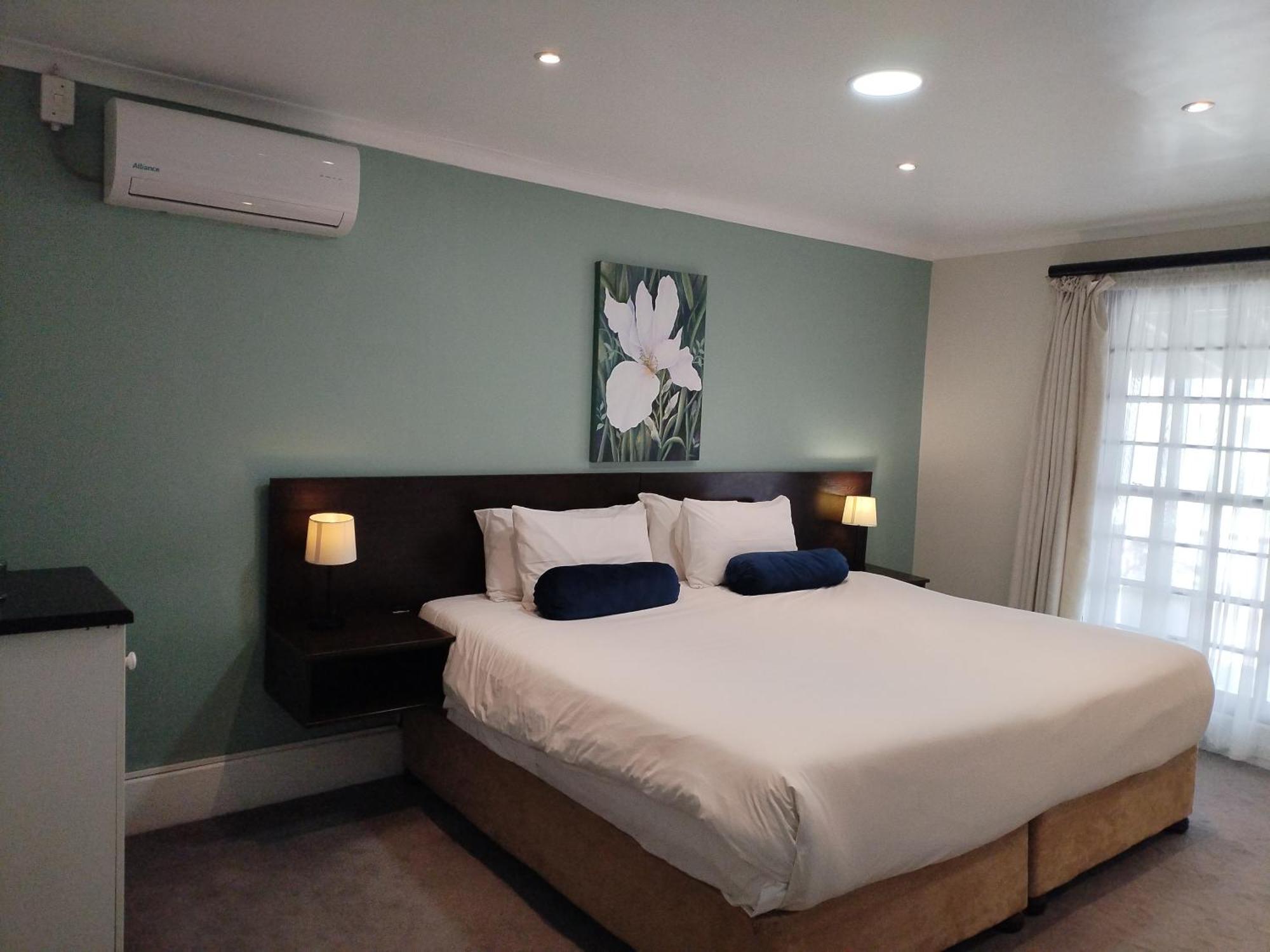 Mypond Stenden Hotel Port Alfred Room photo